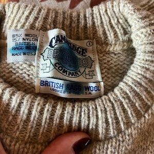 Neutral wool/nylon sweater